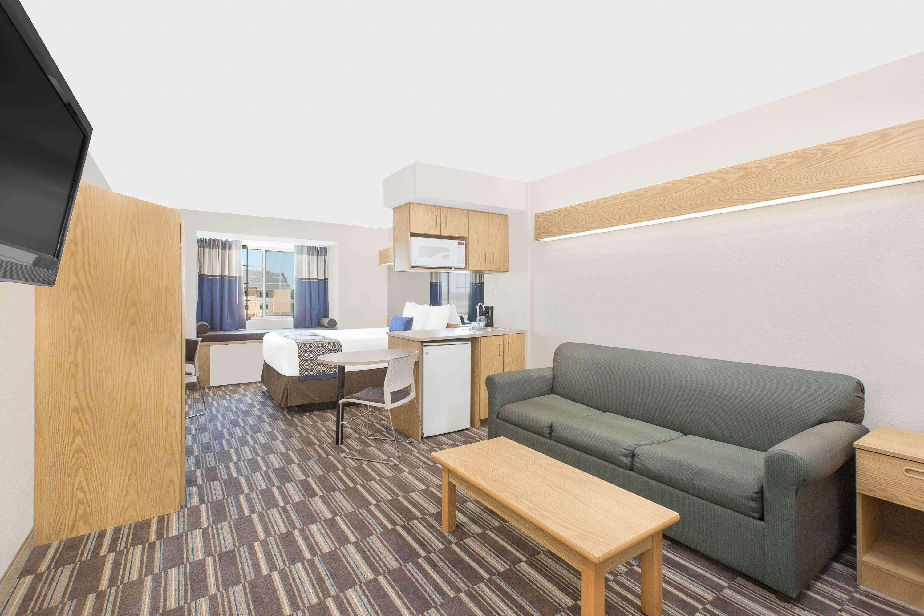Microtel Inn And Suites - Эймс Экстерьер фото