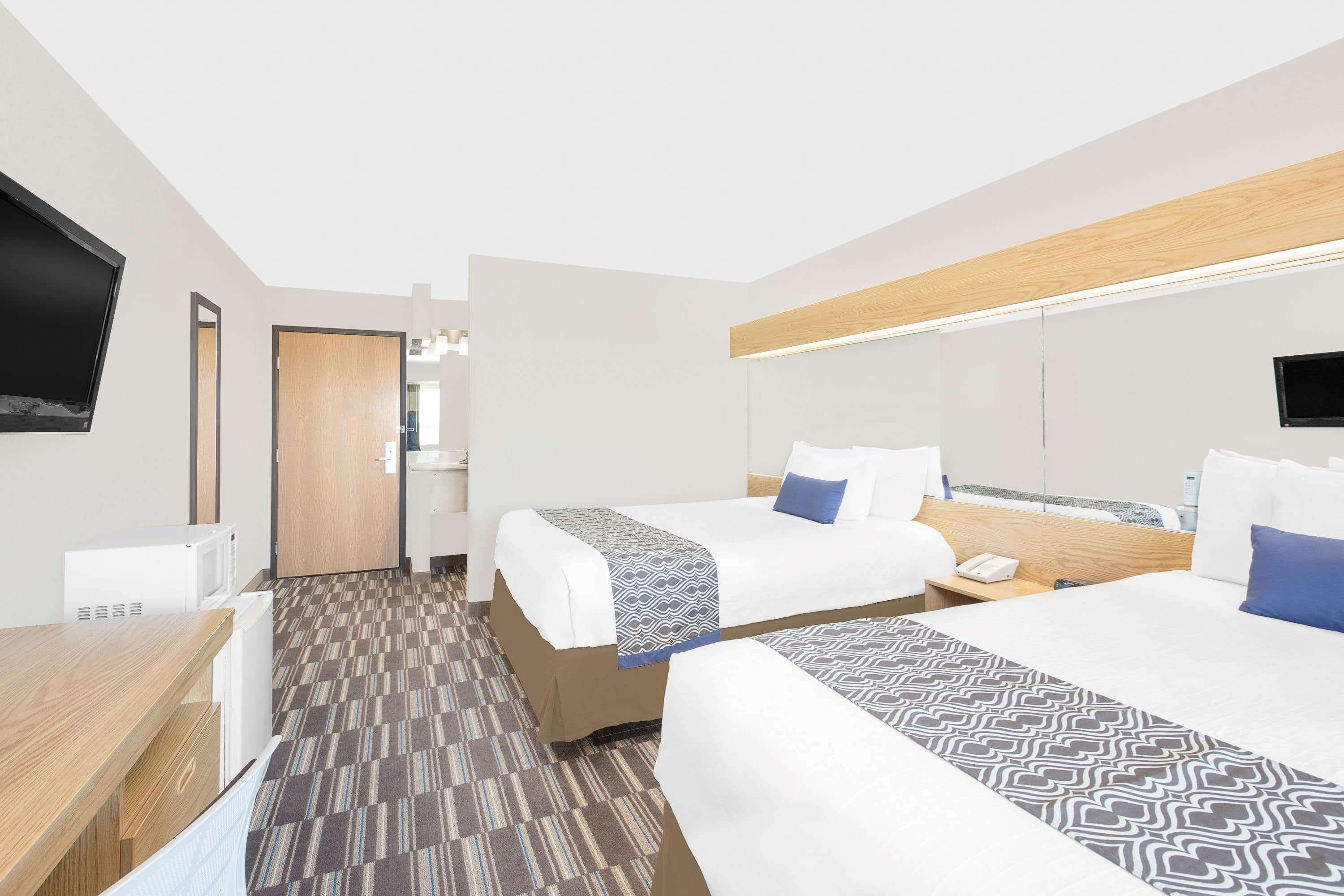Microtel Inn And Suites - Эймс Экстерьер фото