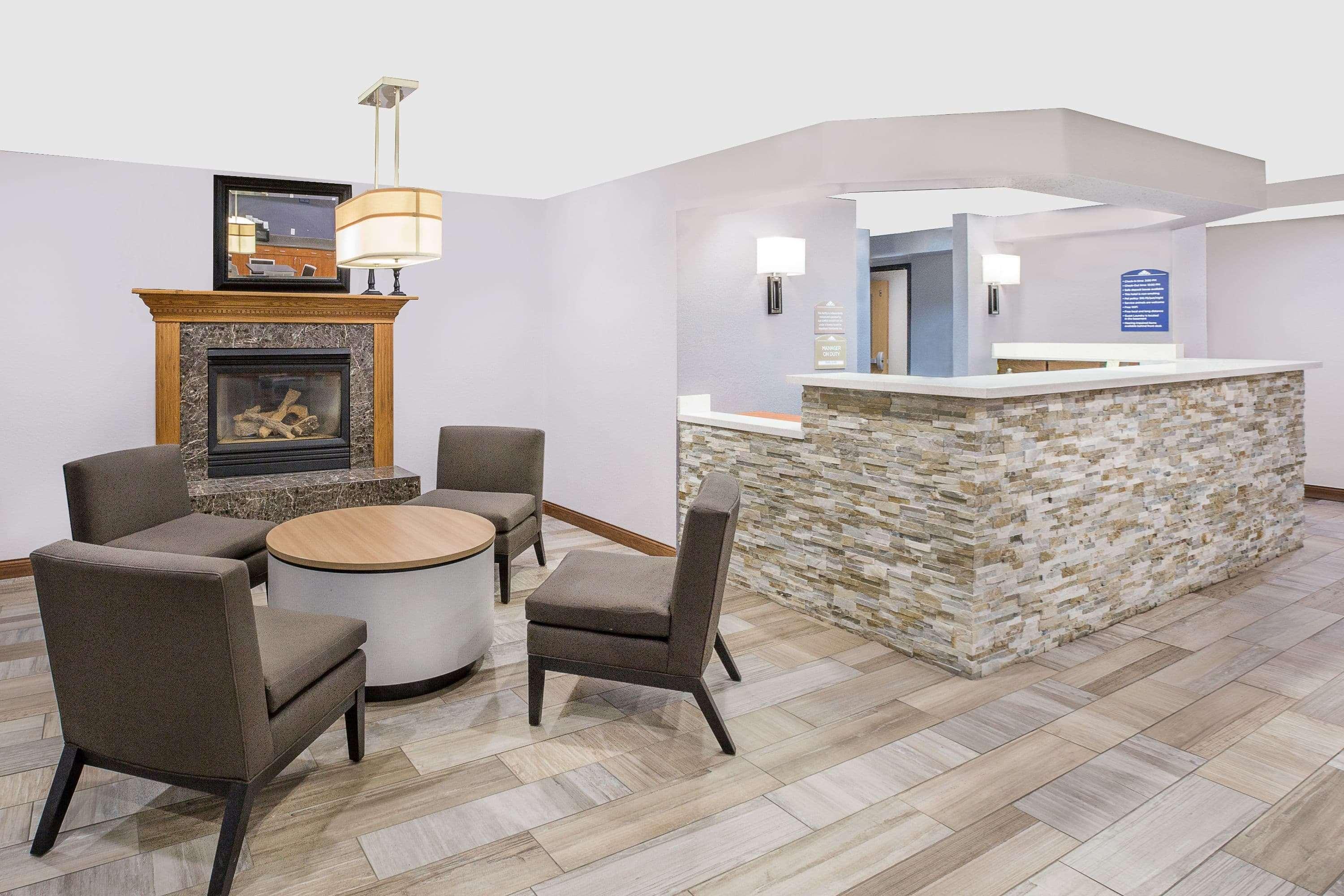 Microtel Inn And Suites - Эймс Экстерьер фото