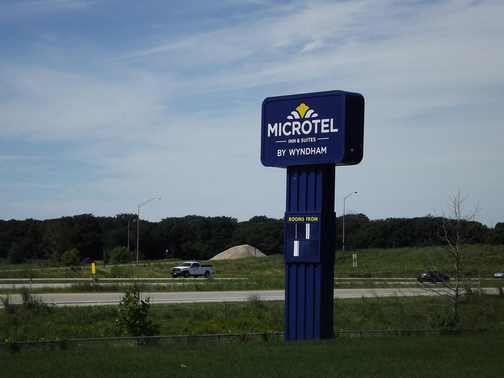 Microtel Inn And Suites - Эймс Экстерьер фото